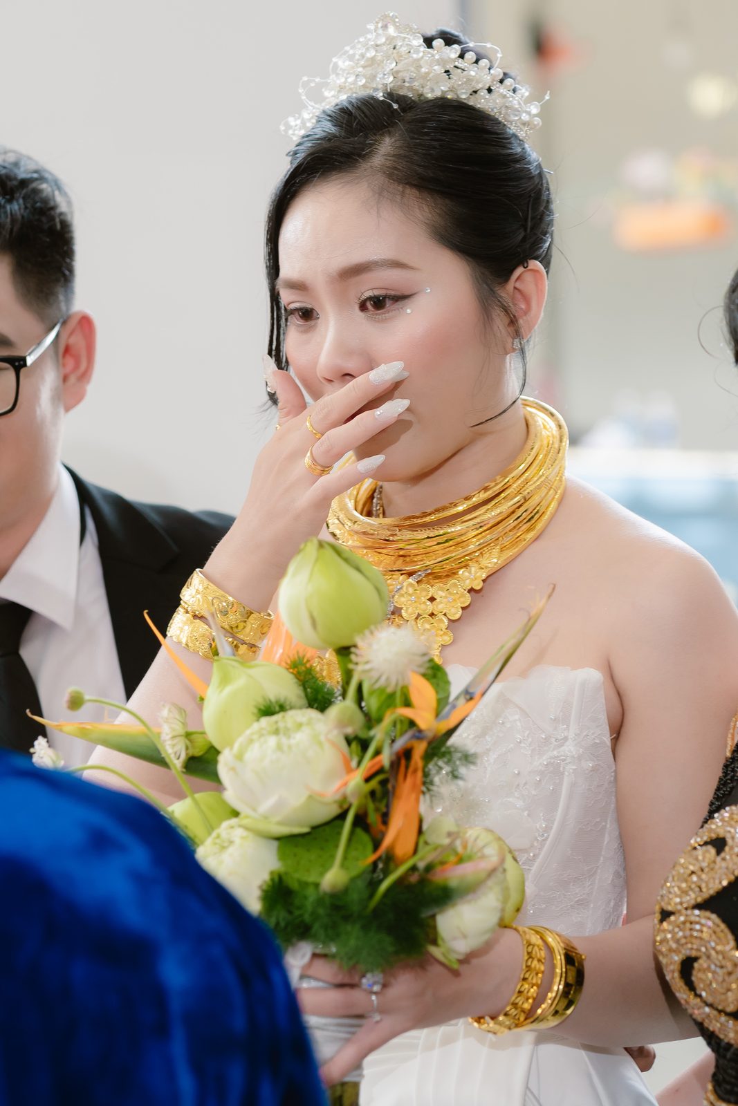 Khoảnh khắc xúc động của cô dâu Ngọc Nhung trong váy cưới trắng tại tiệc cưới